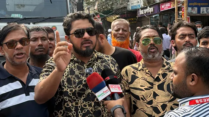 যাত্রাবাড়ী পার্কের চারপাশ দখলমুক্ত করল ডিএসসিসি
