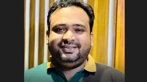 ছাত্রদল নেতার বাসায় ডিবির অভিযান, ৭০ বোতল বিদেশি মদ উদ্ধার
