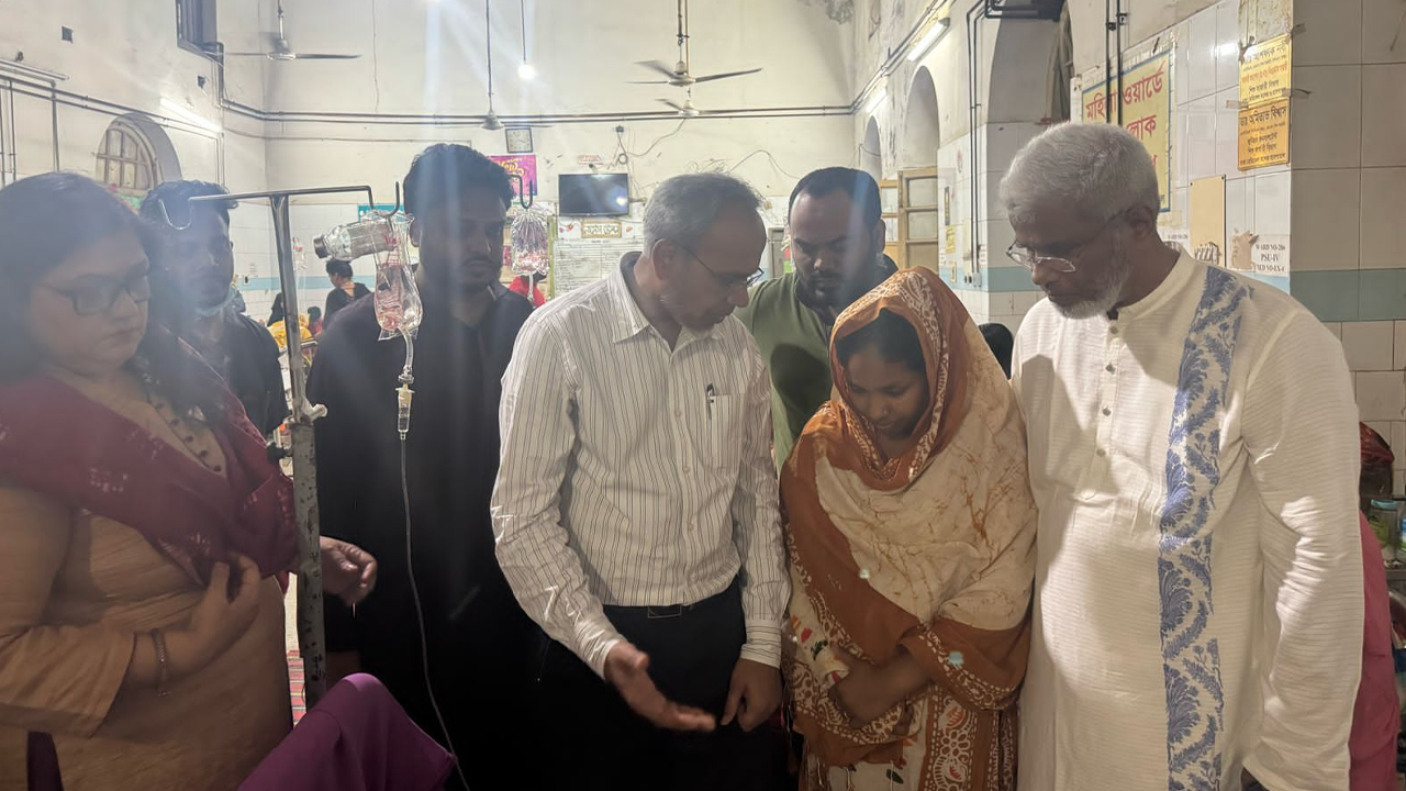 বাঞ্ছারামপুরের নির্যাতিত শিশুর খোঁজ নিলেন তারেক রহমান