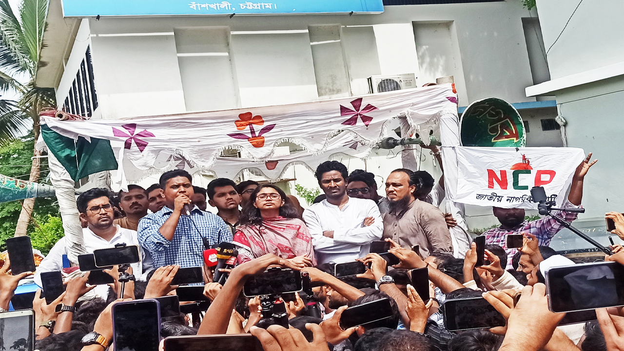 সংবাদে কাটছাঁট করে এনসিপির বিরুদ্ধে ষড়যন্ত্র চলছে: হাসনাত