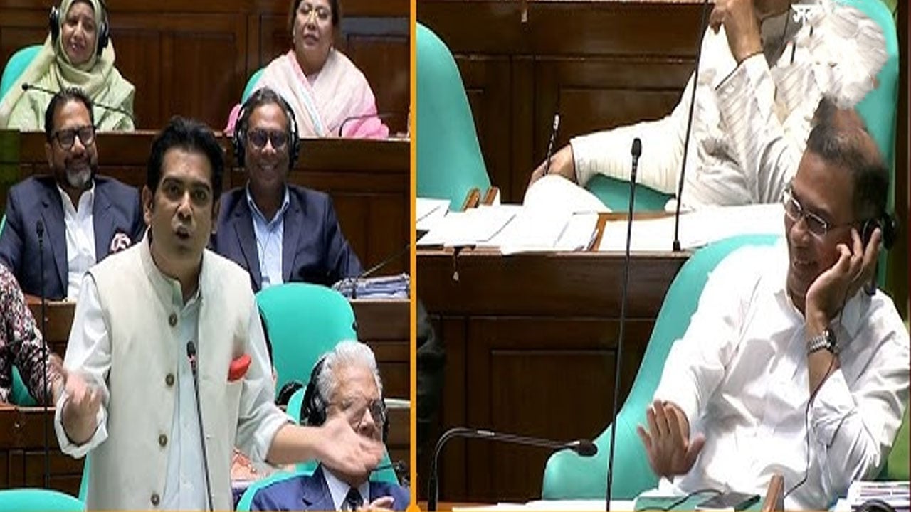 ‘মন্ত্রীদের আমার পিছে ঘোরা উচিত’, পার্থর বক্তব্যে টেবিল চাপড়ালেন প্রধানমন্ত্রী