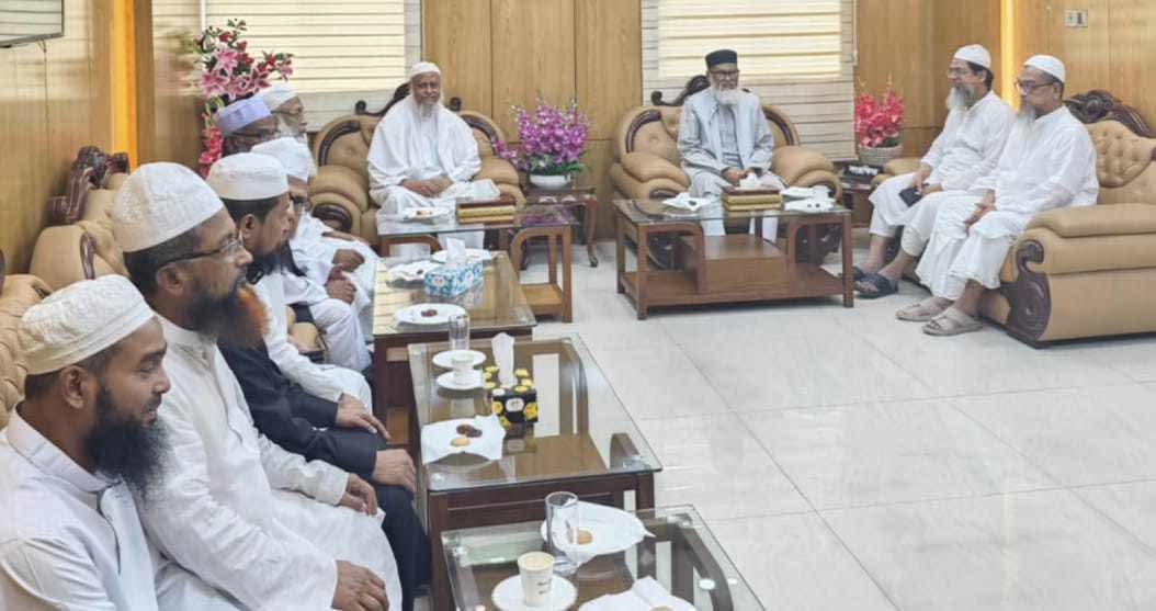 কওমি শিক্ষার্থীদের জ্ঞান ও কর্মদক্ষতা জাতিকে সমৃদ্ধ করবে: ধর্ম উপদেষ্টা