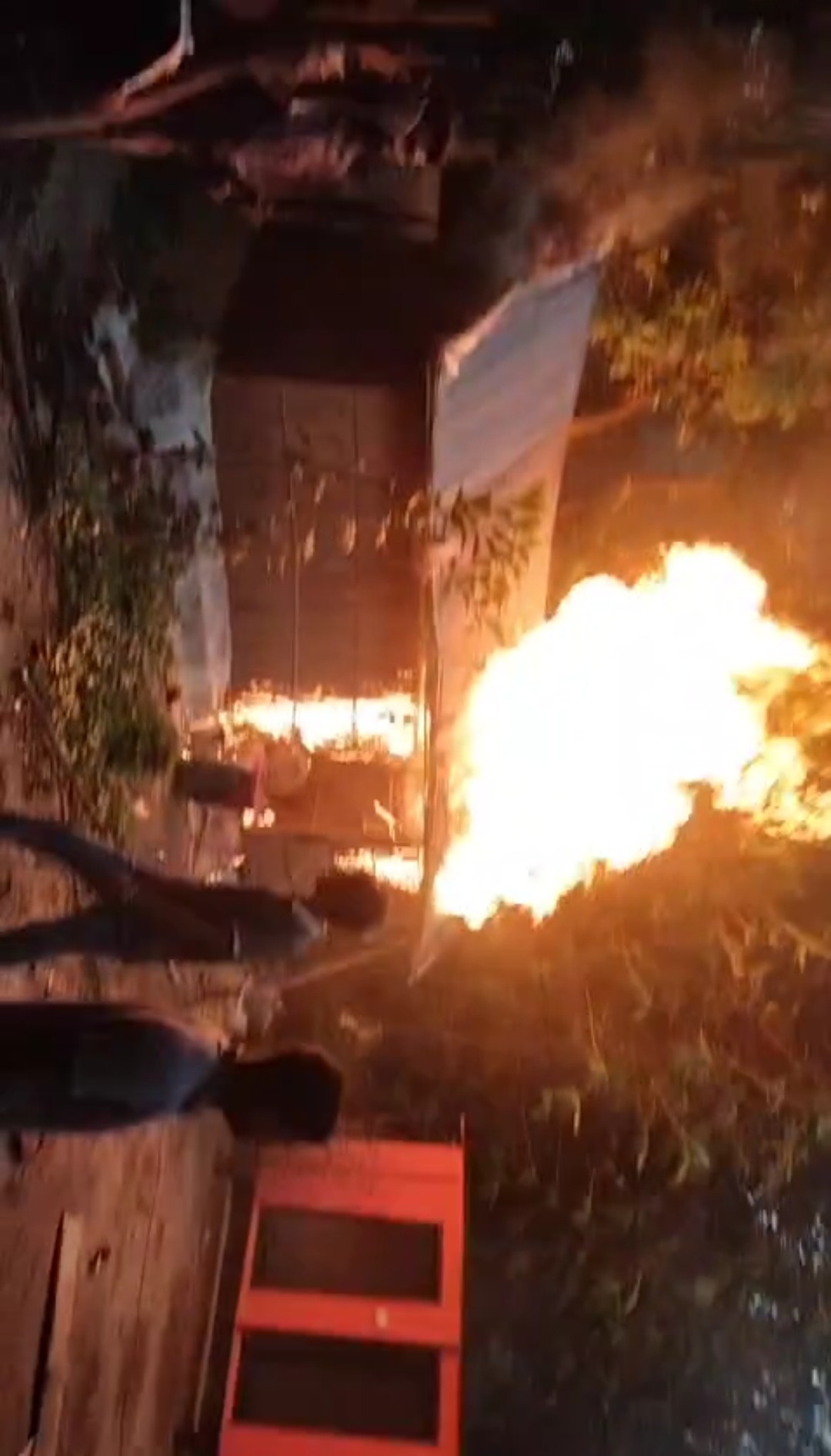 ছাত্রদল নেতা সাম্য হত্যা মামলায় গ্রেপ্তার আসামির বাড়িতে অগ্নিসংযোগ