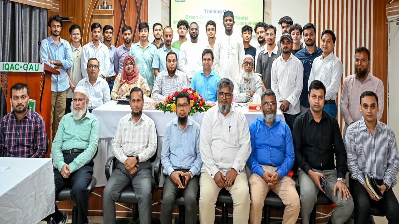 বৈশ্বিক উচ্চশিক্ষার ‘গ্লোবাল হাব’ করতে চাই: গাকৃবি উপাচার্য
