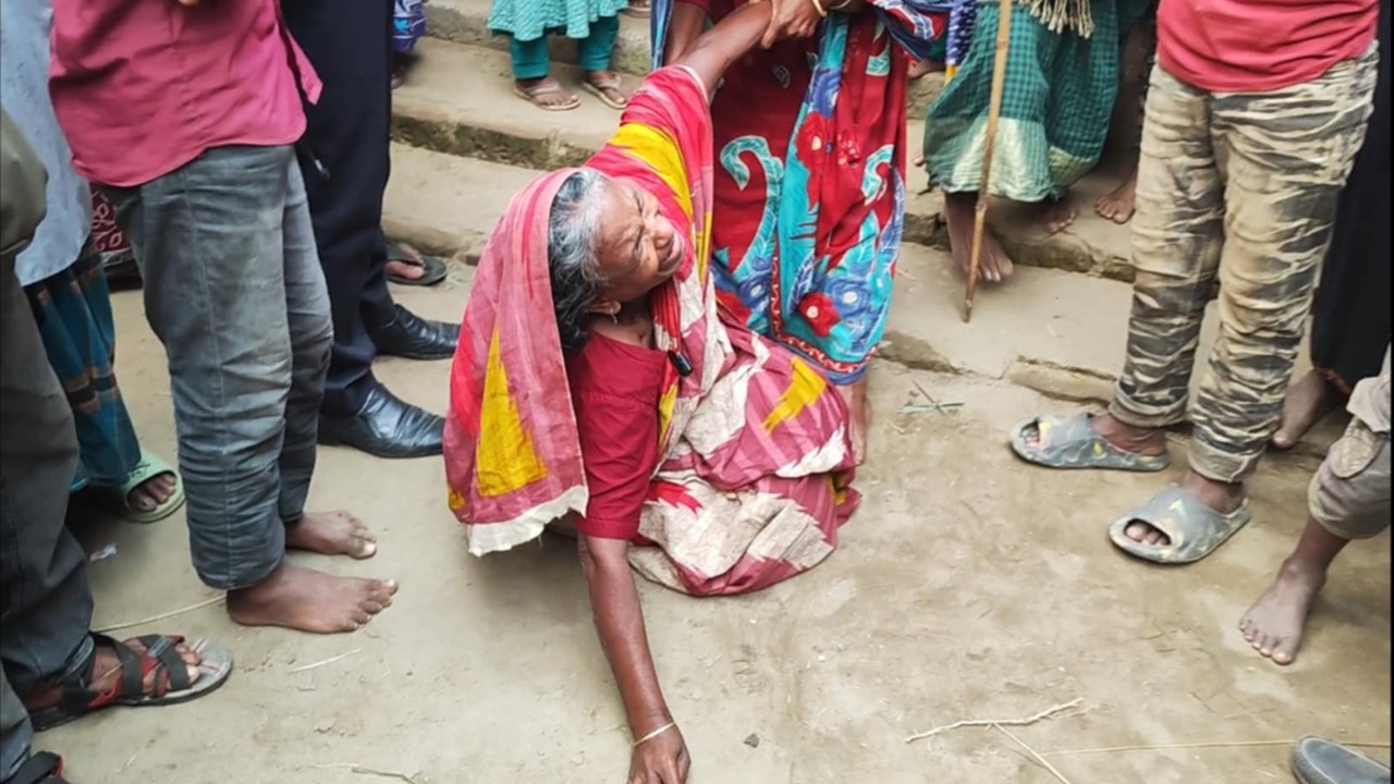 আমার ছেলের বুকে গুলি করে বিএসএফ মারলো কেন?