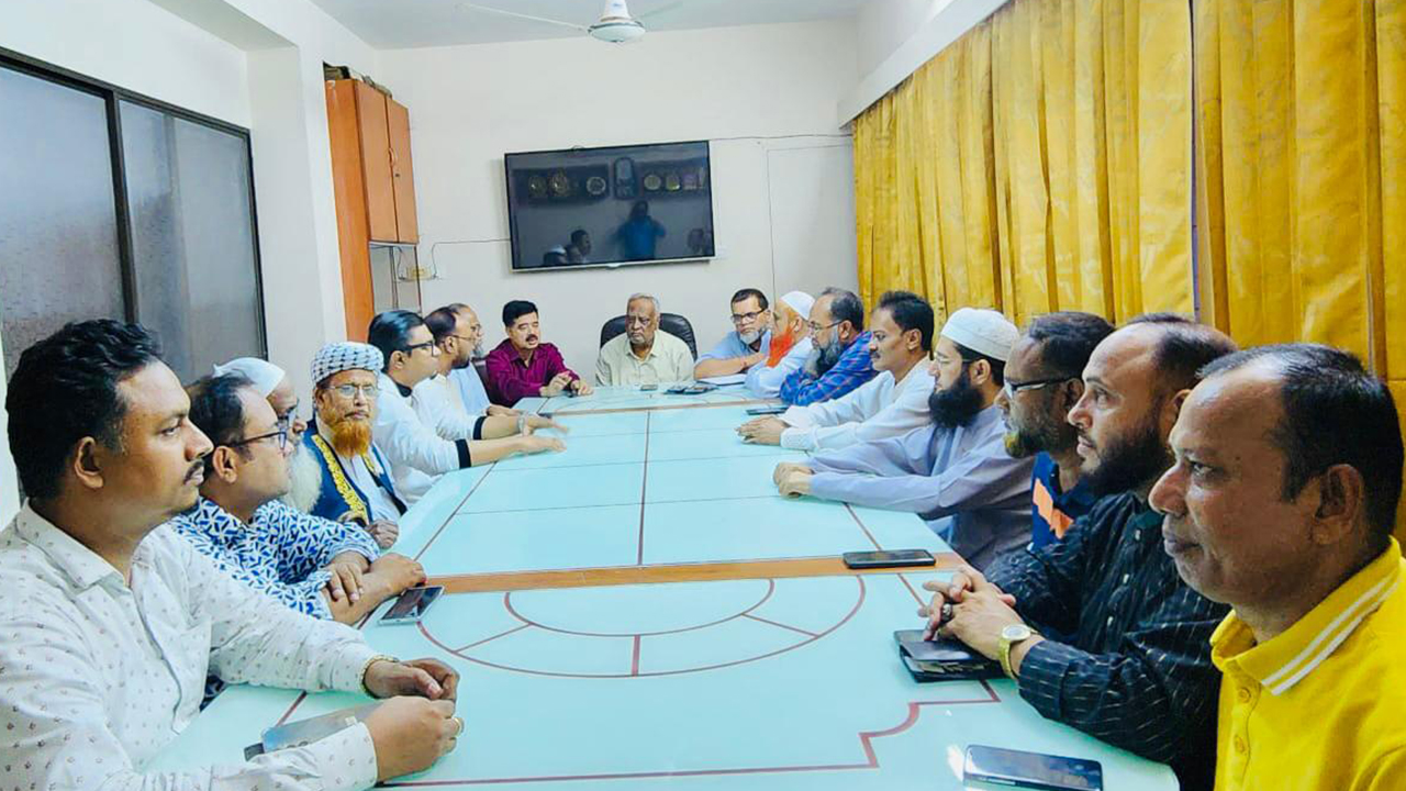 স্বৈরাচারের আঁচলে আশ্রয় নেয়াদের রক্ষাকবচের দায়িত্বে অন্তর্বর্তী সরকার
