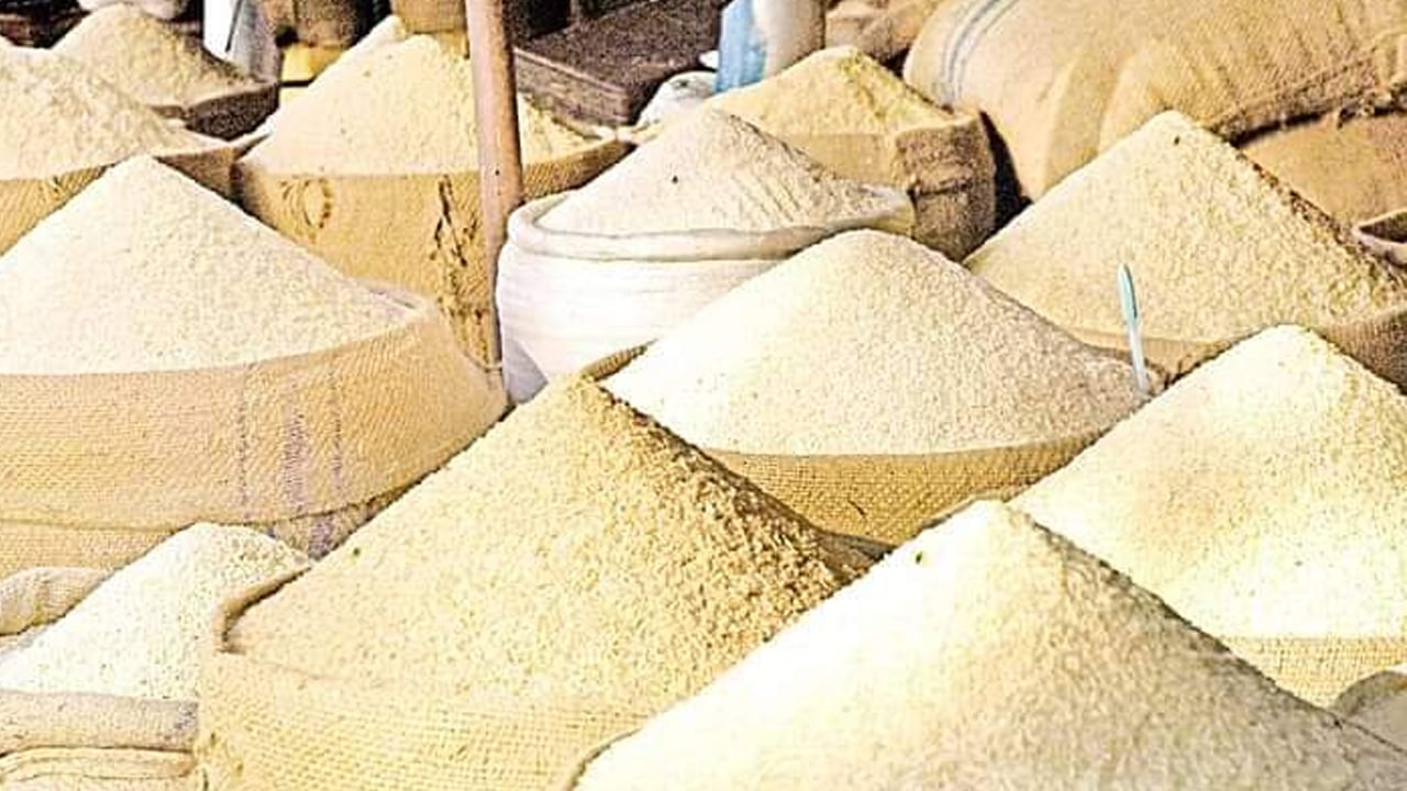 চট্টগ্রামে হঠাৎ অস্থির চালের বাজার: সিন্ডিকেটের কারসাজি
