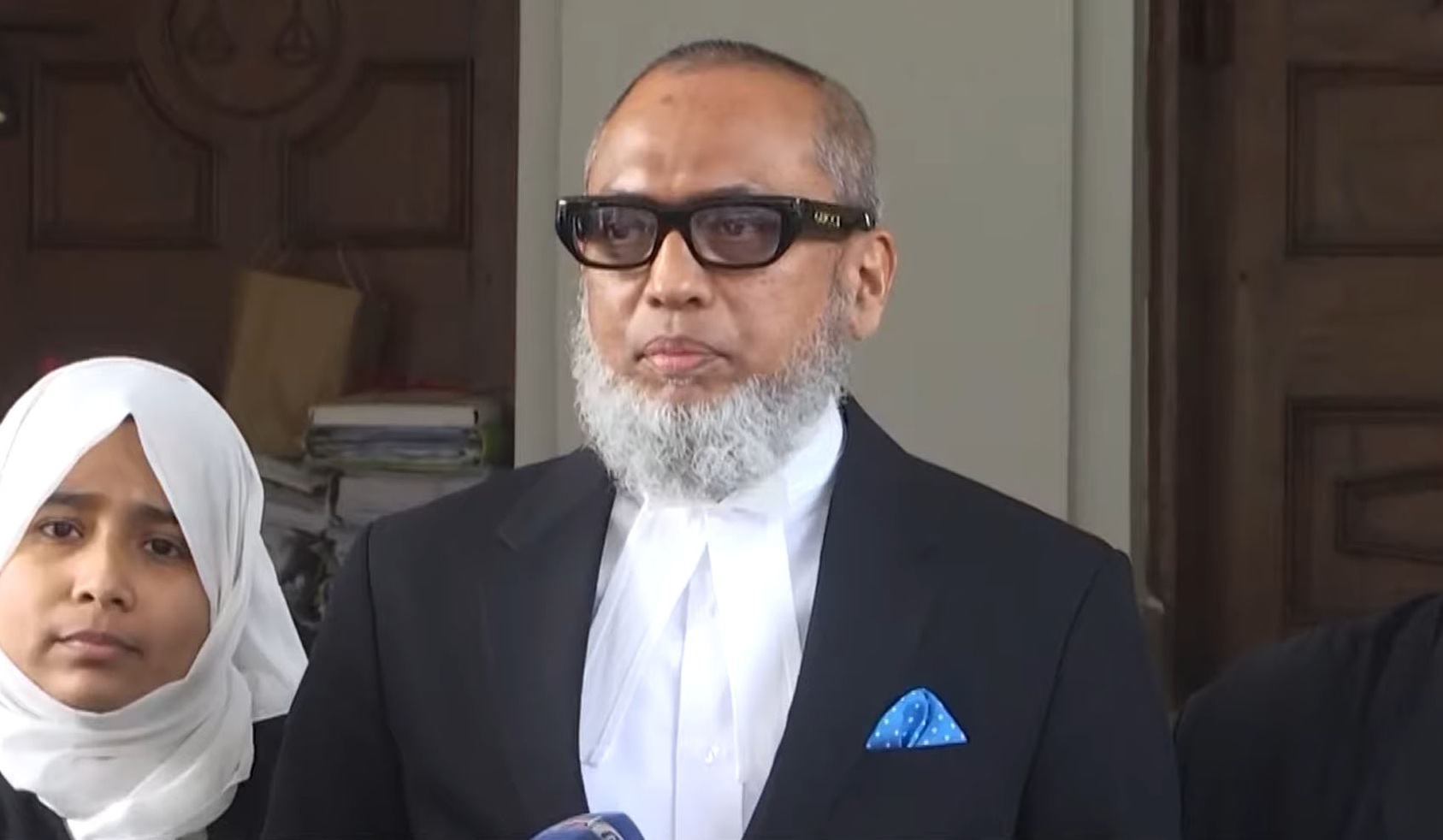 খালেদা জিয়াকে ক্ষতিপূরণ দেয়া হোক