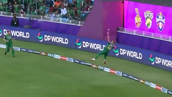 শুধুমাত্র ক্যাচ ধরেই ম্যাচসেরা