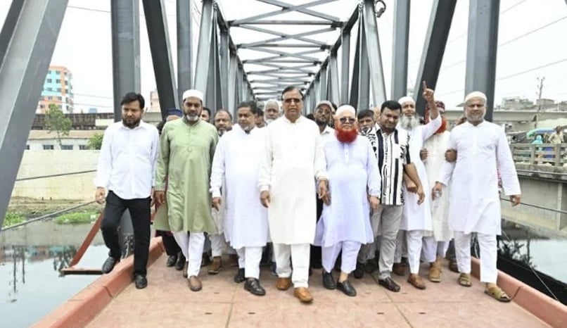 সংস্কার শেষে খুলে দেওয়া হলো কামরাঙ্গীরচর লোহার ব্রিজ