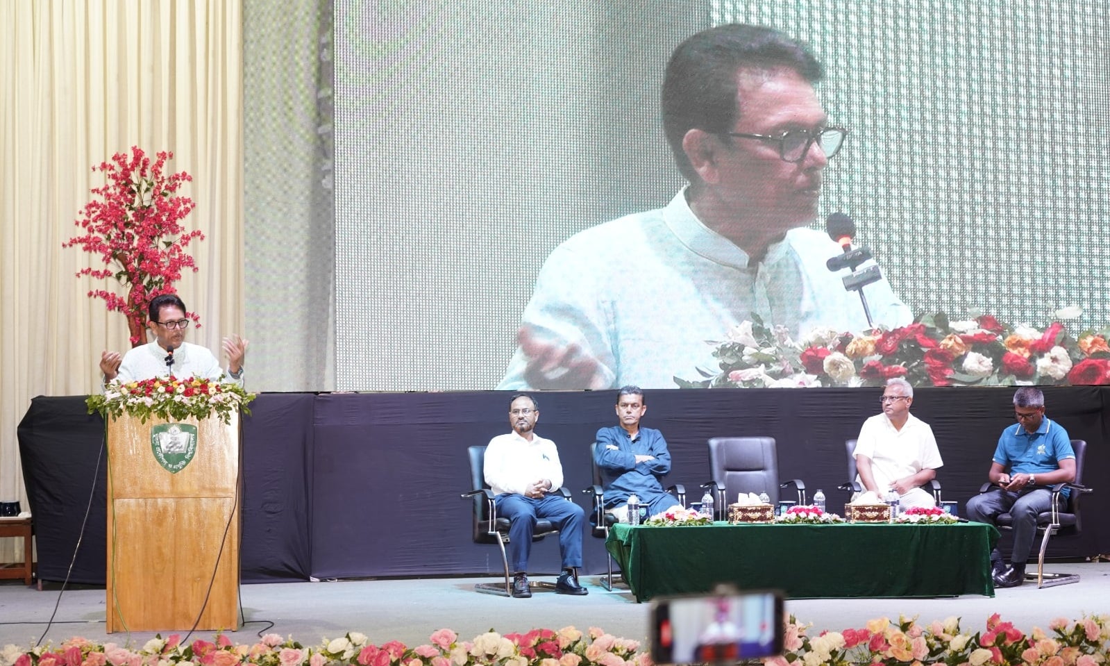 শিক্ষায় বিনিয়োগ ৫ শতাংশে উন্নীত করতে চান প্রধানমন্ত্রী: শিক্ষামন্ত্রী