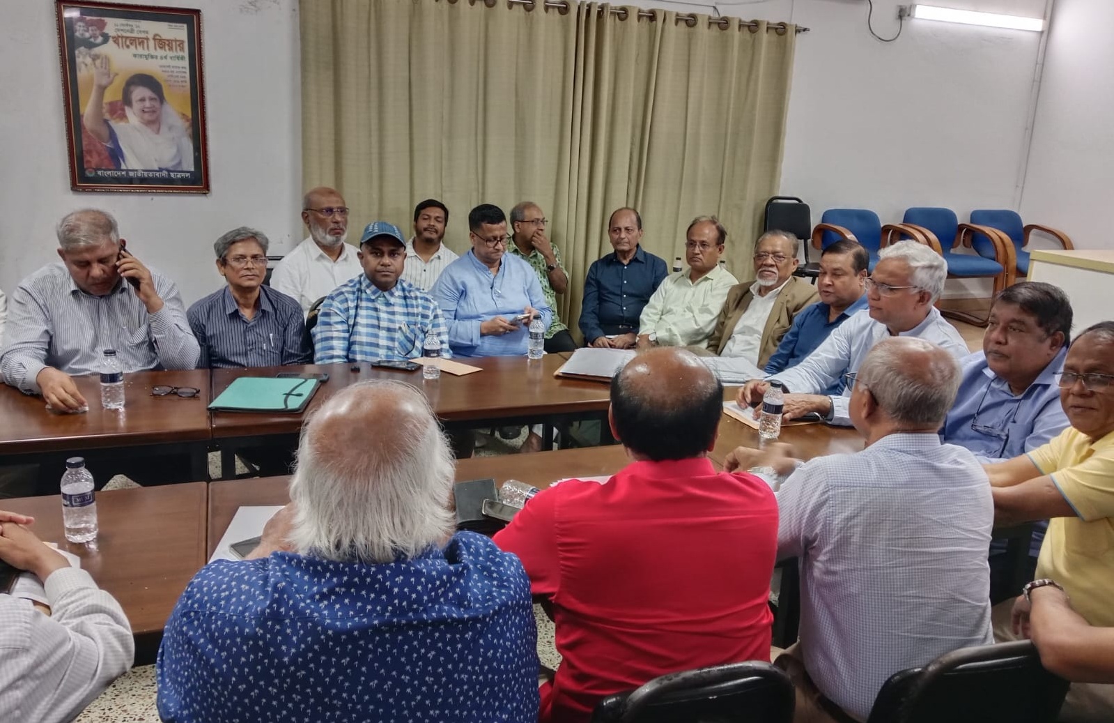 জুলাইয়ের কর্মসূচি নিয়ে সম্মিলিত পেশাজীবী পরিষদের প্রস্তুতিসভা