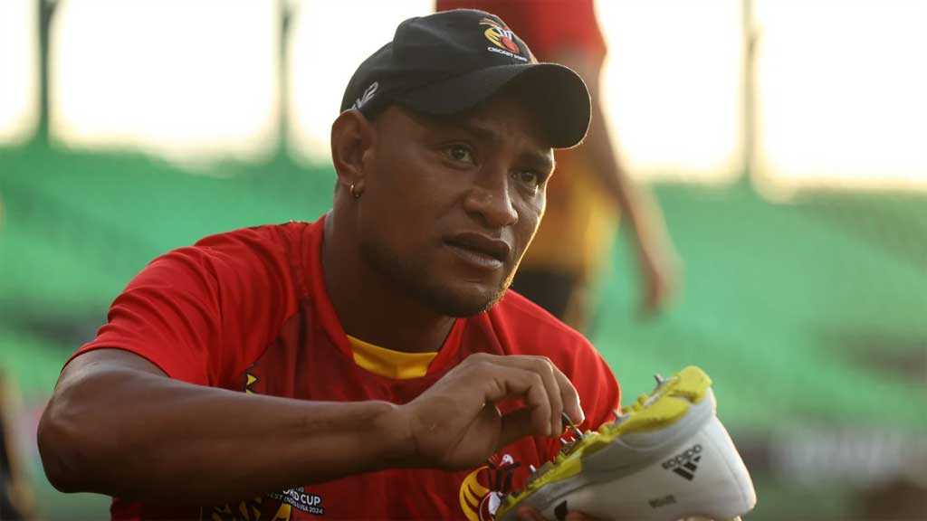 ক্রিকেটারের বিরুদ্ধে ডাকাতির অভিযোগ