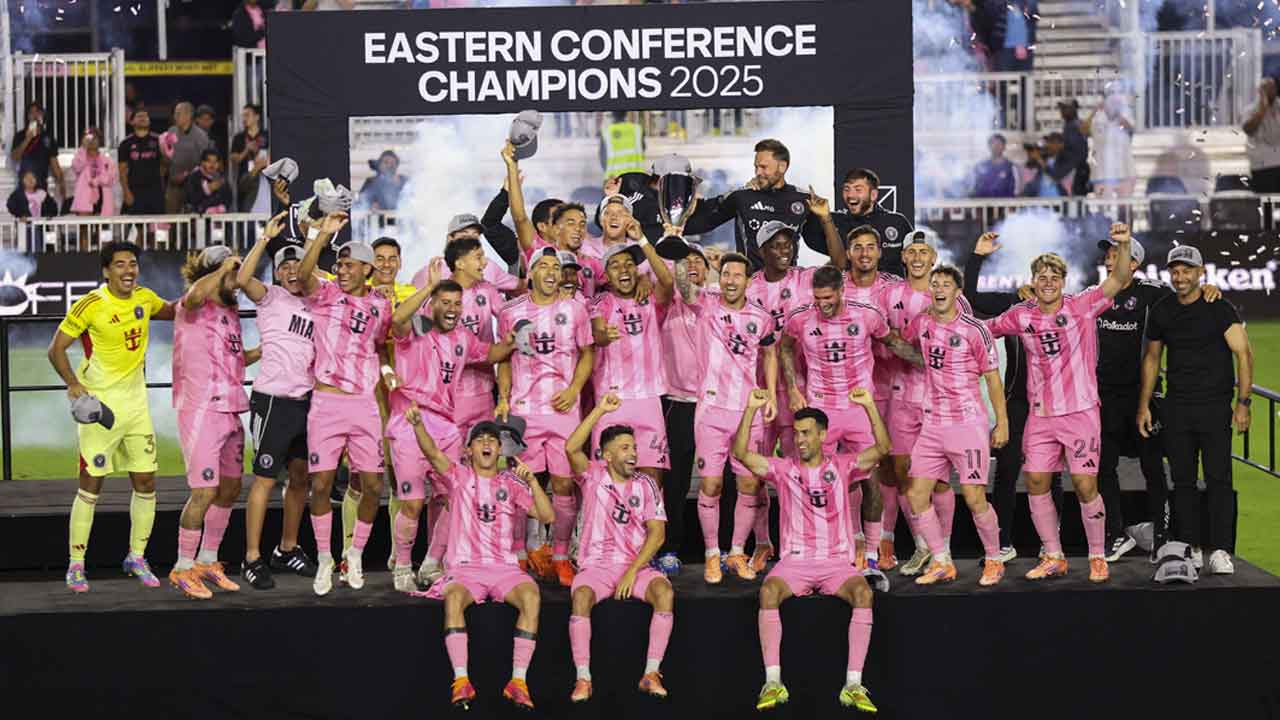 মেসির শোকেসে নতুন ট্রফি, কনফারেন্স চ্যাম্পিয়ন মিয়ামি