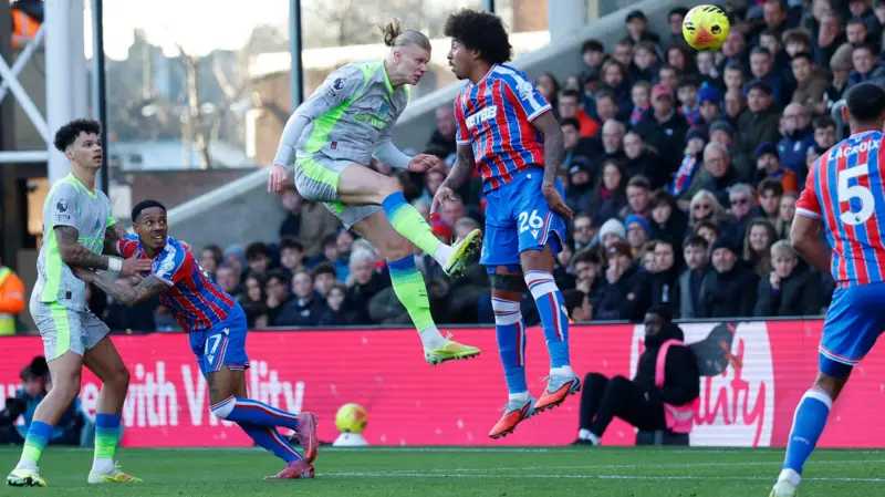 হালান্ডের জোড়া গোলে জিতল সিটি