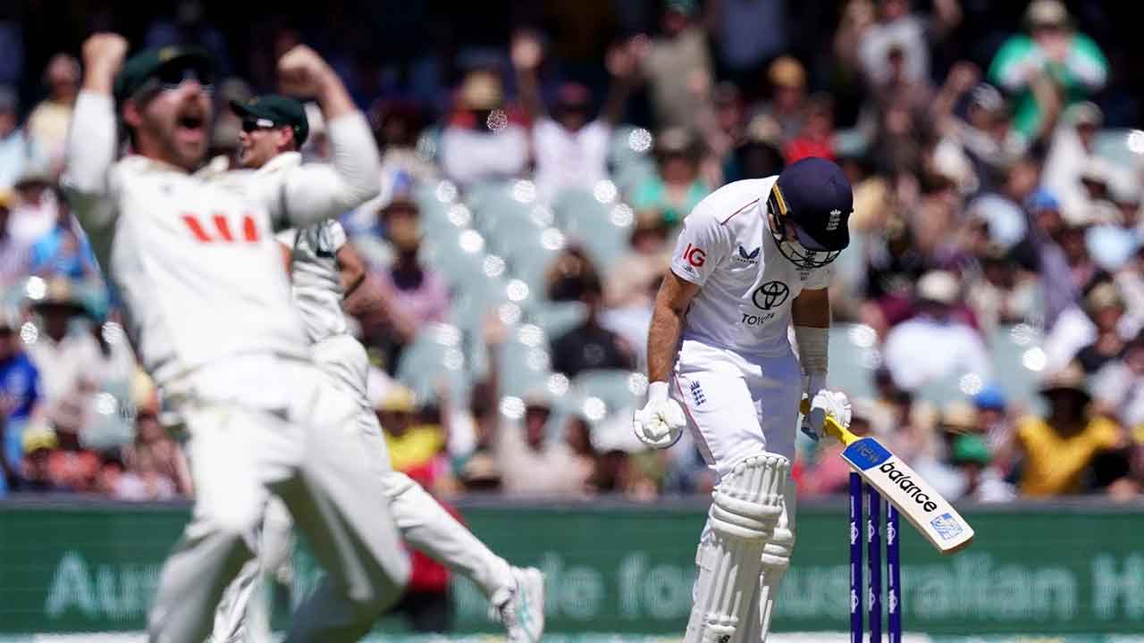 বাজবল উড়িয়ে ১১ দিনেই অ্যাশেজ অস্ট্রেলিয়ার