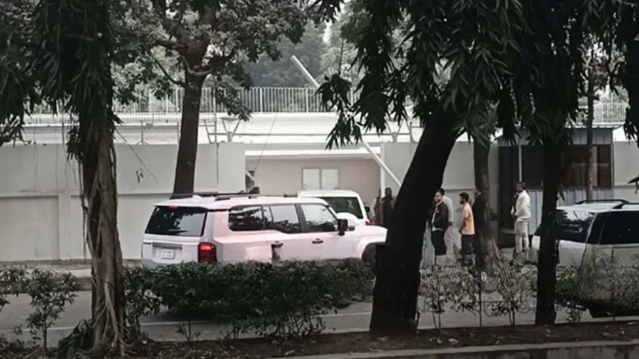 তারেক রহমানের বাসায় যারা উপস্থিত আছেন