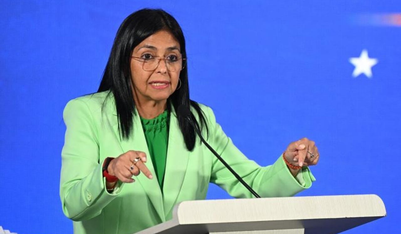 তেল বিক্রি থেকে ৩০ কোটি ডলার পেল ভেনেজুয়েলা