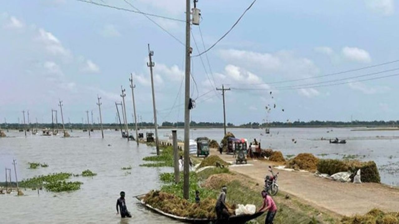 ভারী বর্ষণে হাওরাঞ্চলে ফের বন্যা অবনতির শঙ্কা