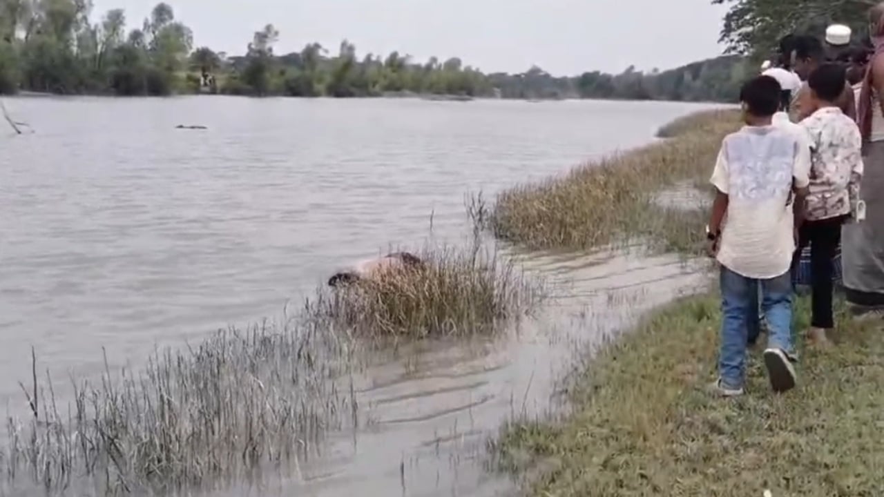 কলাপাড়ায় নদী থেকে যুবকের ভাসমান লাশ উদ্ধার