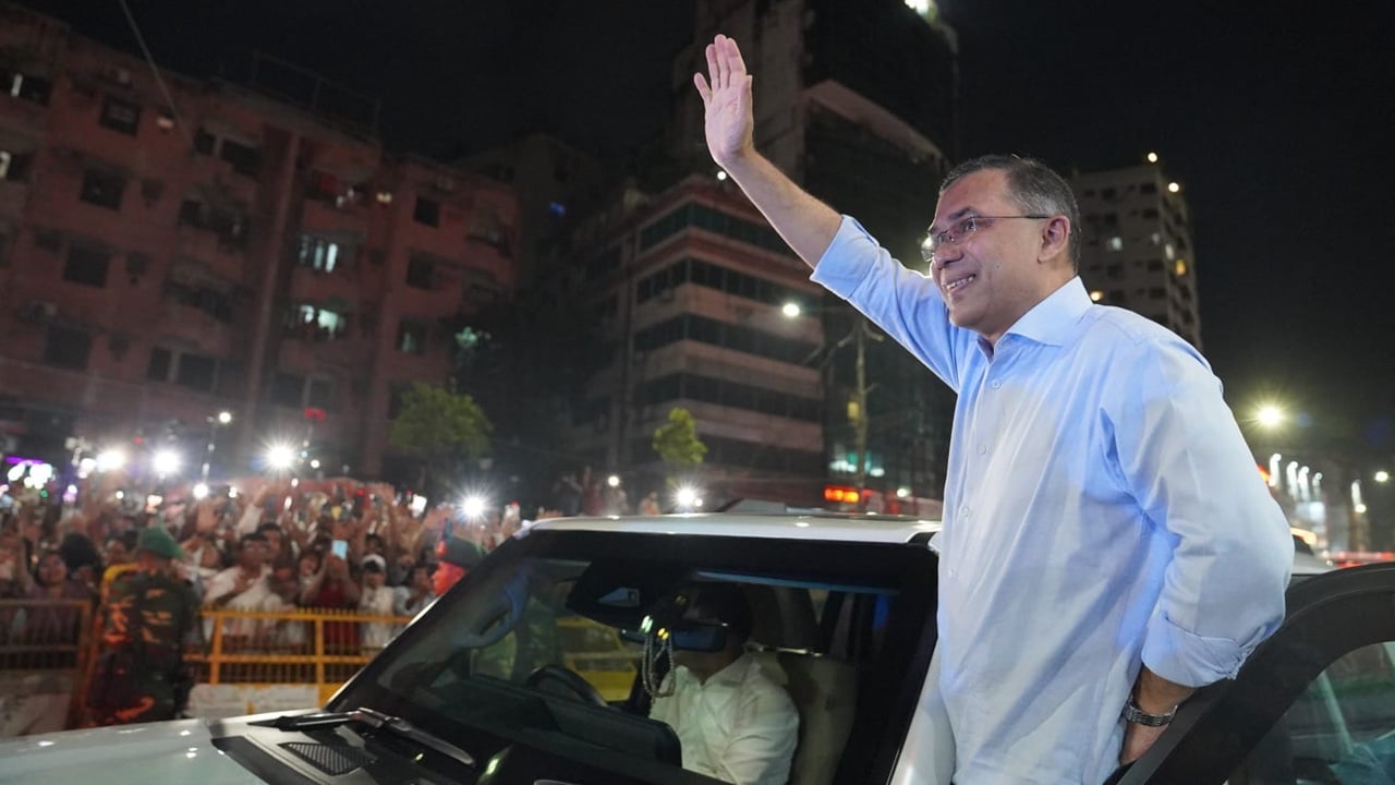 নয়াপল্টনে দলীয় কার্যালয়ে প্রধানমন্ত্রী