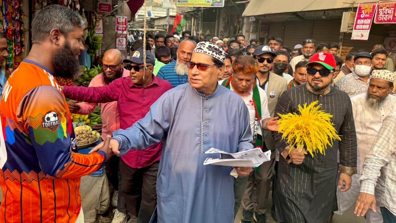 ঢাকা-৫ আসনে নবী উল্লাহ নবীর গণসংযোগ