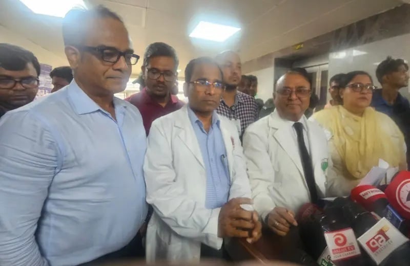 বার্ন ইনস্টিটিউটে ভর্তি ৪৪ জনের মধ্যে ৮ জনের অবস্থা আশঙ্কাজনক: পরিচালক