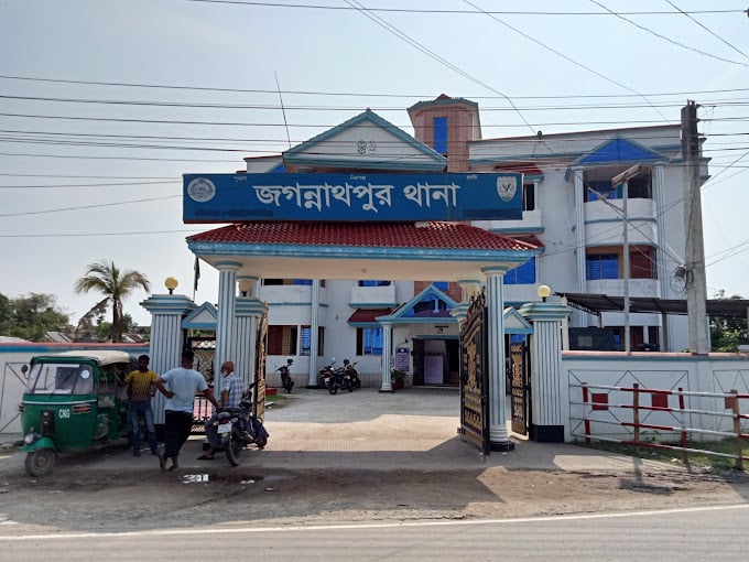 চোর সন্দেহে কৃষককে পেটানোয় সংঘর্ষ, আহত ১০