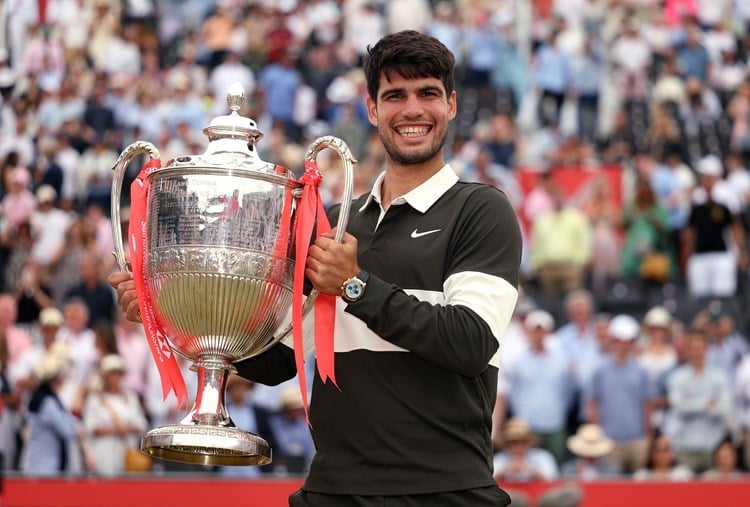 আলকারাজের হাতে শিরোপা