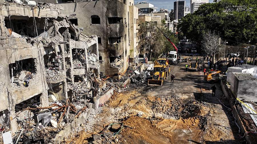 ইরানের হামলায় তেল আবিবে ক্ষতিগ্রস্ত ৪০ ভবন, আমিরাত লণ্ডভণ্ড