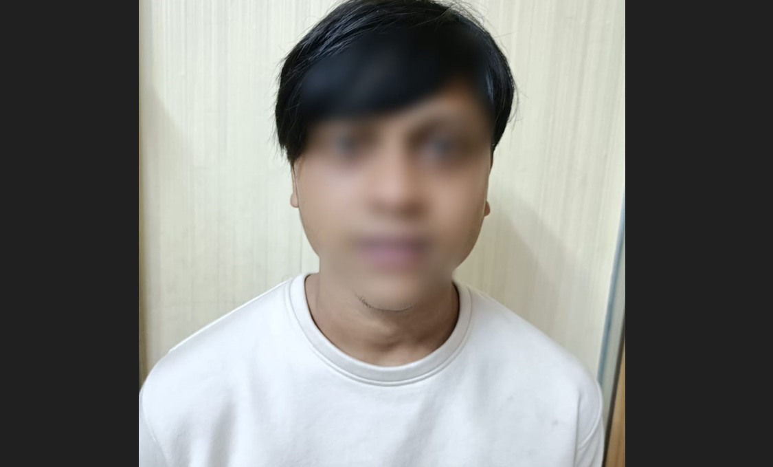 হাজারীবাগে চাঞ্চল্যকর চাঁদাবাজির ঘটনায় অস্ত্রধারী সন্ত্রাসী রাতুল গ্রেপ্তার