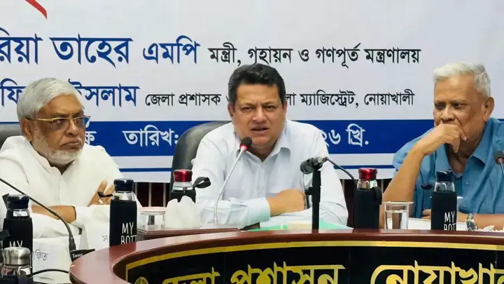 ভঙ্গুর অর্থনীতি থেকে দেশকে এগিয়ে নিতে কাজ করছেন প্রধানমন্ত্রী: গণপূর্তমন্ত্রী