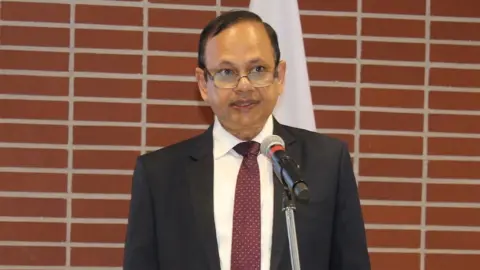 প্রধানমন্ত্রীর সফরের সময় টোকিওতে থাকবেন না বাংলাদেশের রাষ্ট্রদূত
