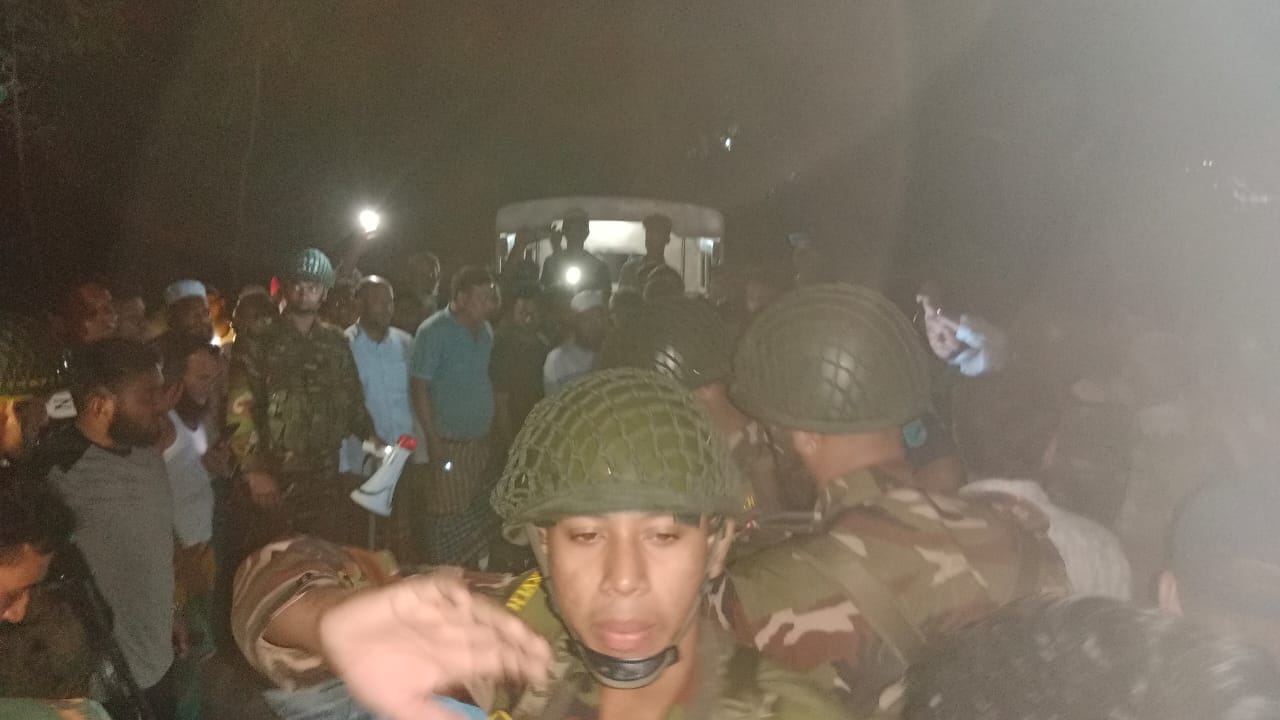শিবচরে ভ্যানচালককে কুপিয়ে হত্যা