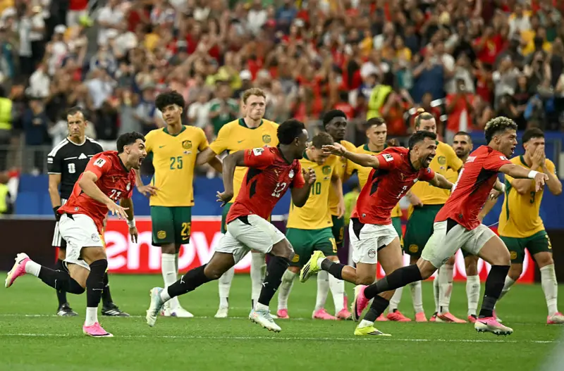 ইতিহাস গড়ে মিশর শেষ ষোলোয়