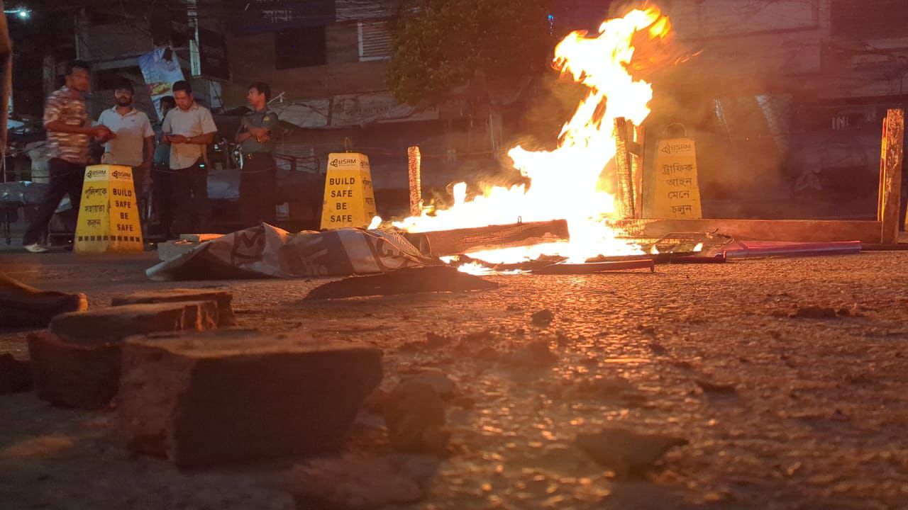 রাজশাহীতে এনসিপির বিক্ষোভ, জাপার অফিস ভাঙচুর