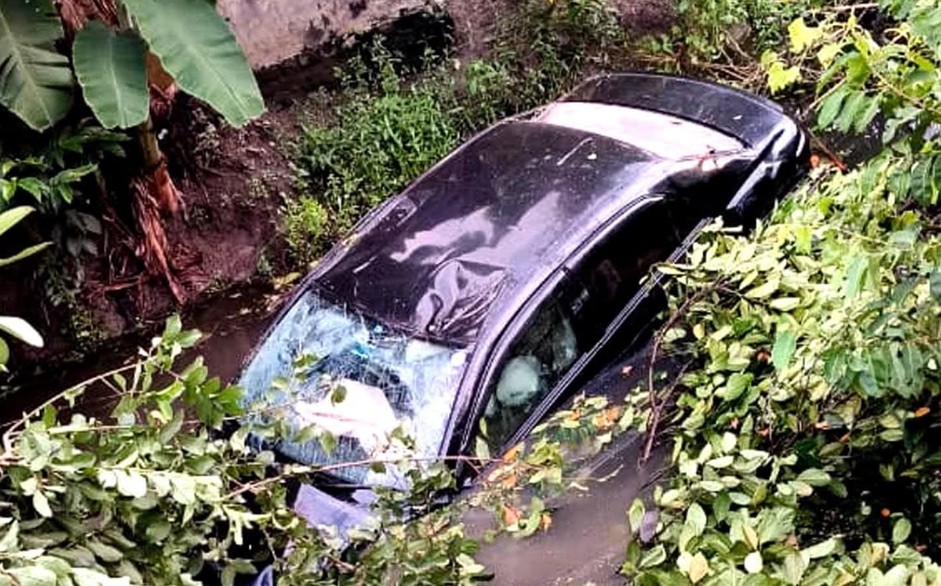 কুমিল্লায় প্রাইভেটকার চাপায় মা-মেয়ে নিহত