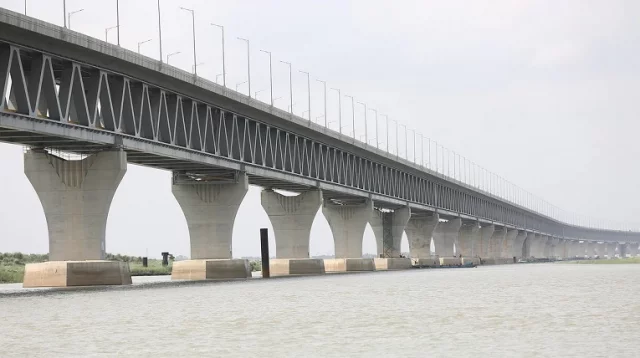 পদ্মা সেতুর জমি অধিগ্রহণে দুর্নীতি: সচিবসহ ২৩ জনের বিরুদ্ধে মামলা