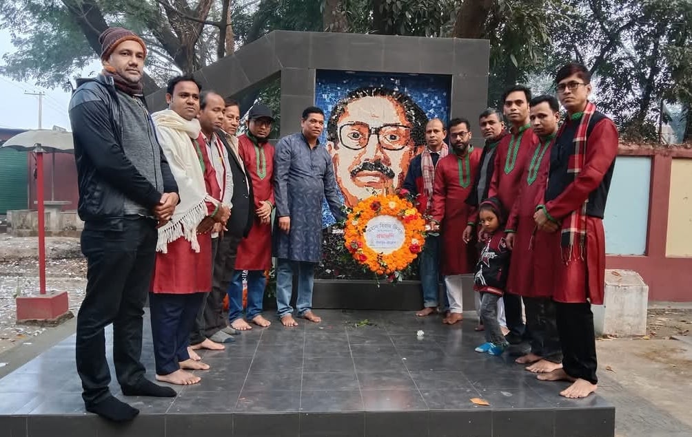 আবারও আওয়ামী দোসরদের দখলে সীতাকুণ্ড প্রেসক্লাব