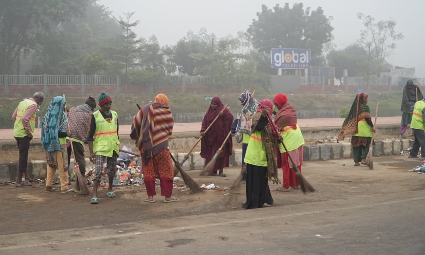 ৩০০ ফিট সমাবেশস্থল থেকে ১৪৮ টন বর্জ্য অপসারণ করেছে ডিএনসিসি