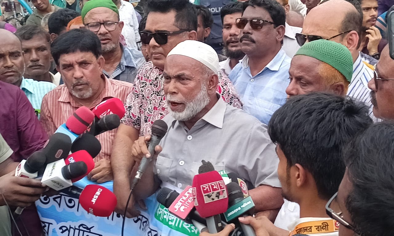এনসিপি নেতাদের ঔদ্ধত্যপূর্ণ ভাষায় গালি রসিকের সাবেক মেয়র মোস্তফার