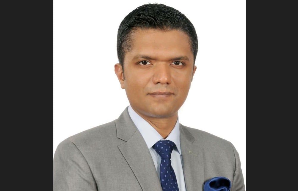 পিতার আসন পুনরুদ্ধার করতে চান তাপস