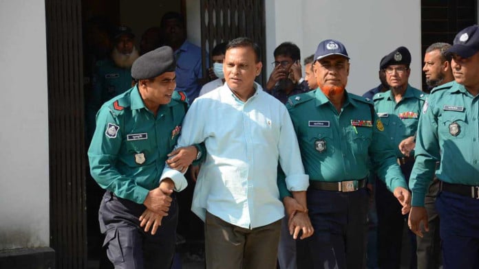 জিয়াউল আহসানের ফ্ল্যাটের মালামালের তালিকা করছে দুদক