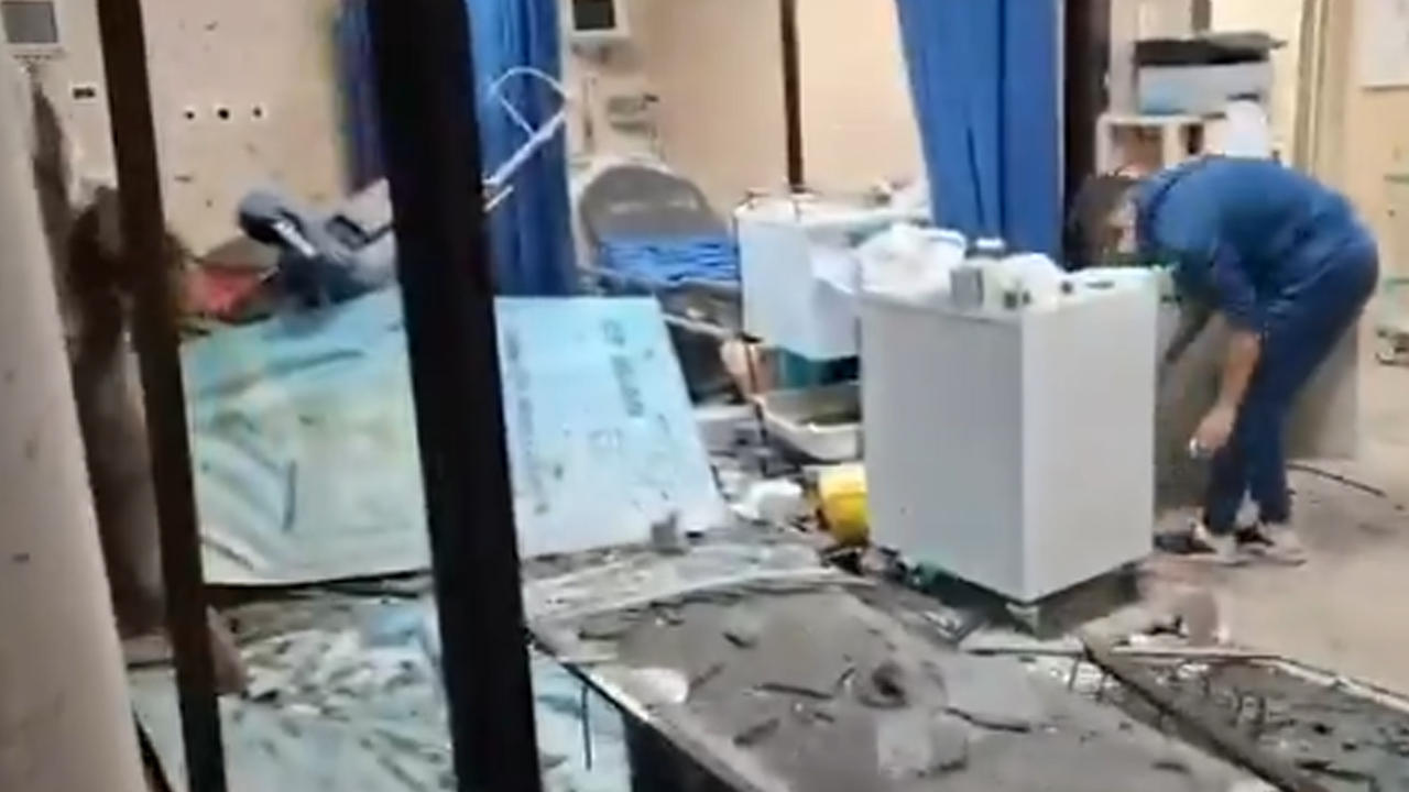 ইসরাইলি হামলায় লেবাননের হাসপাতালের ব্যাপক ক্ষয়ক্ষতি