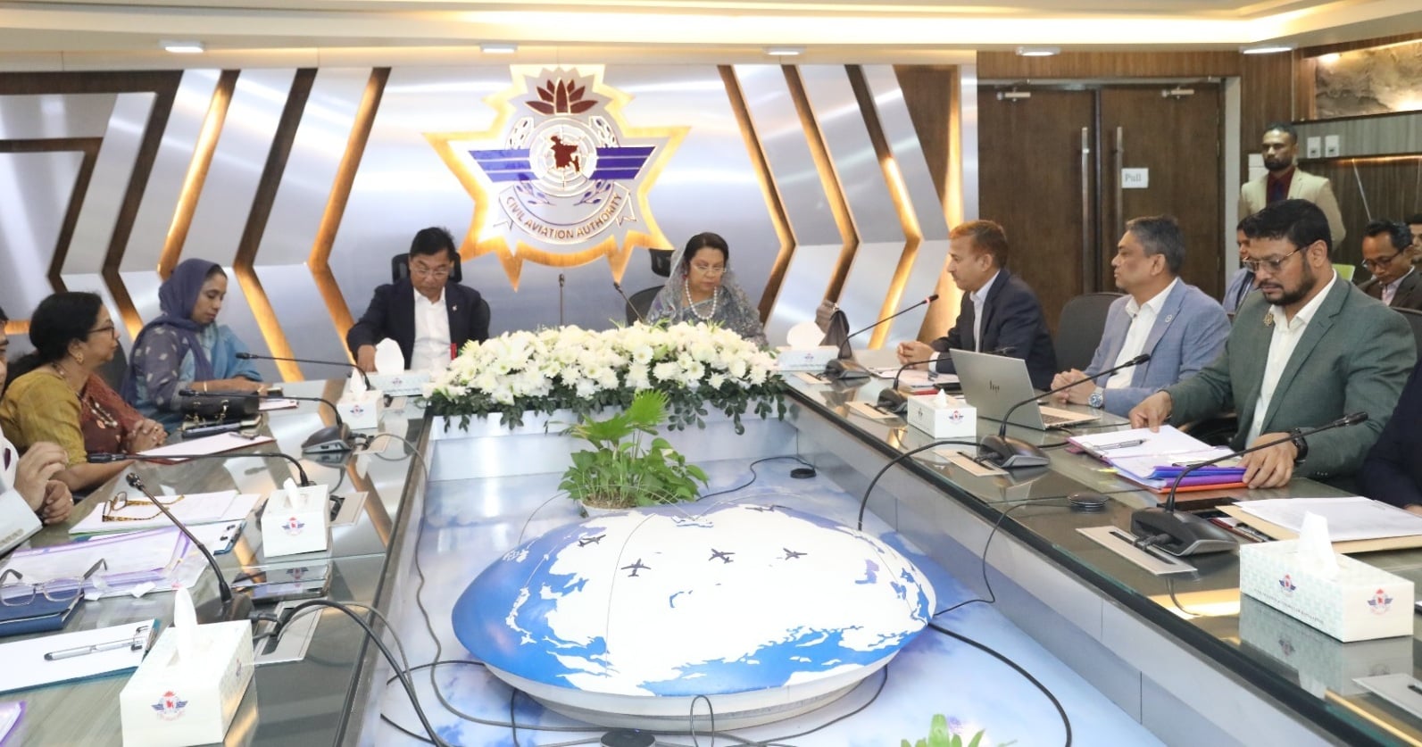 প্রবাসীবান্ধব সেবা নিশ্চিত করতে বেবিচক কর্মকর্তা-কর্মচারীদের নির্দেশনা বিমানমন্ত্রীর