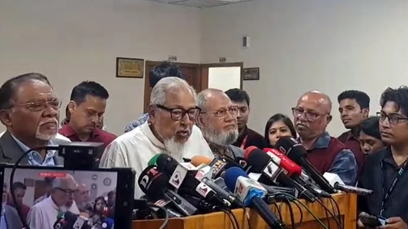 ভোটারদের টাকা, নারীদের বিশেষ পোশাক, অবৈধ ব্যালট—ইসির নিষ্ক্রিয়তায় বিএনপির উদ্বেগ