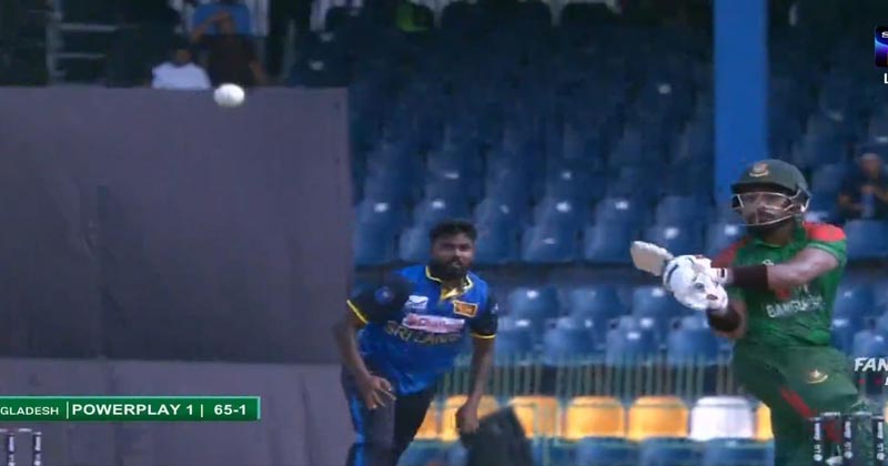 ঘুরে দাঁড়াচ্ছে বাংলাদেশ