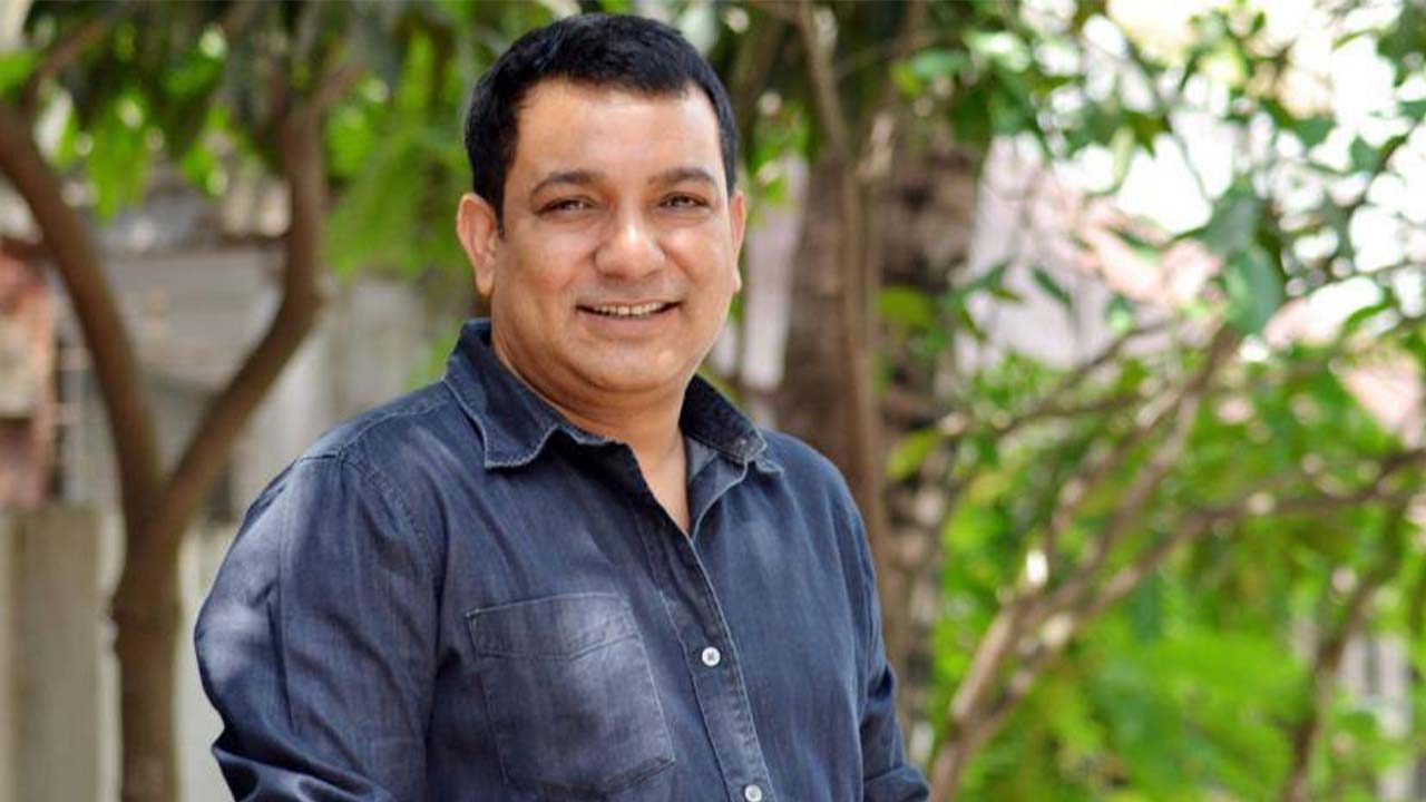 ২ যুগ পর বিটিভিতে তৌকীর