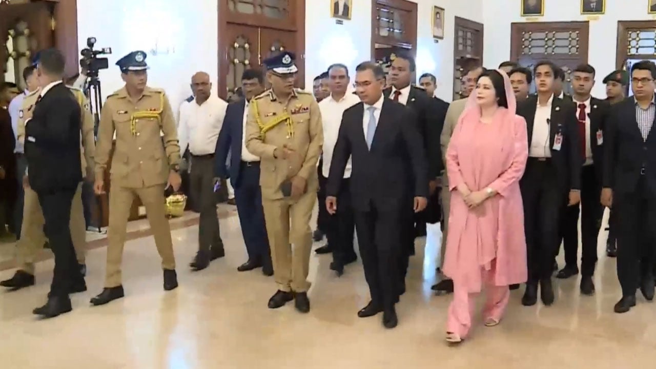 রাষ্ট্রপতির শপথ অনুষ্ঠানে যোগ দিতে বঙ্গভবনে প্রধানমন্ত্রী