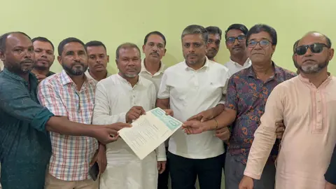 চরফ্যাশনে সার ডিলারশিপ বিতর্কে স্ট্যাম্পে লিখে দায়িত্ব হস্তান্তর যুবদল নেতার